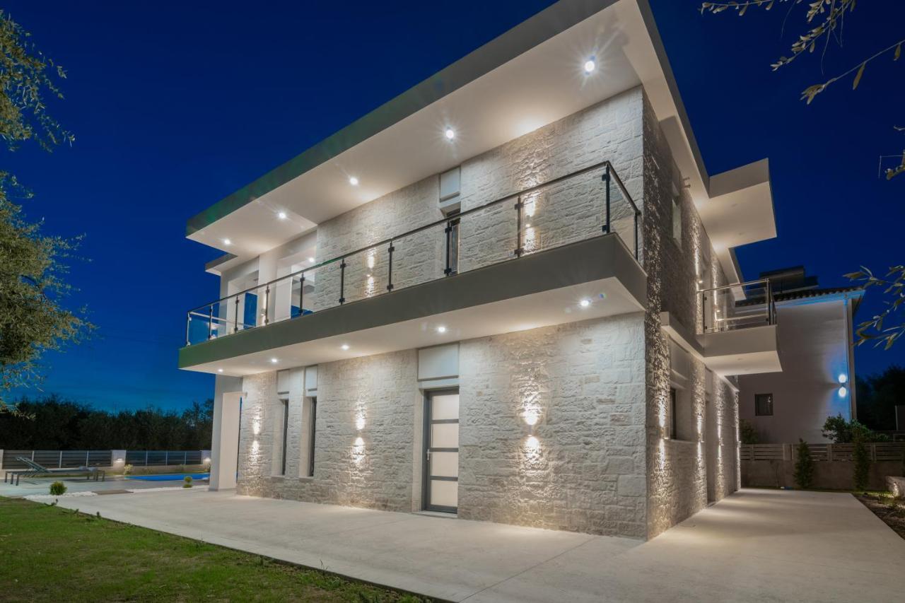 Solis Ortus Villa! Kalamaki  Exterior photo